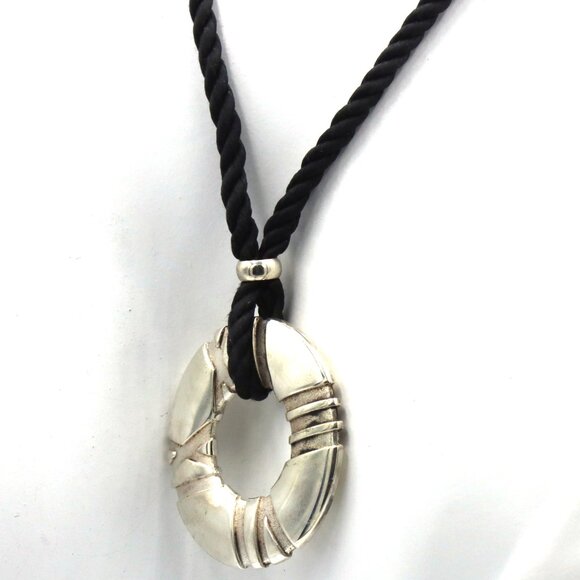 Tiffany & Co Atlas circle pendant on black cord necklace - Picture 3 of 7